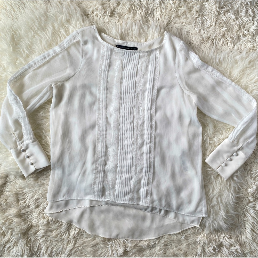 White House Black Market Double Layer Lace Blouse in White, size 4P